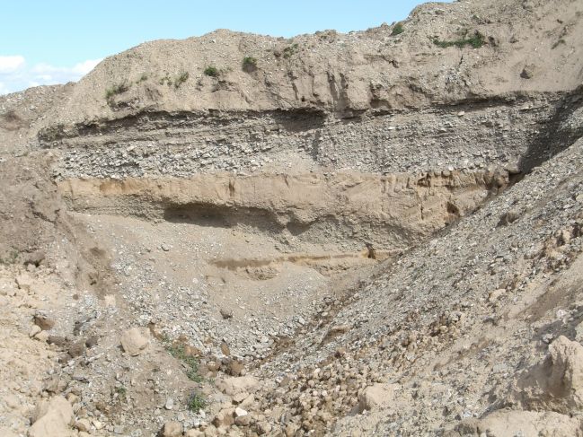  2006:09:02 04:01:30   Porter Outcrop - S side of Lake 08 Beach Gravels.jpg